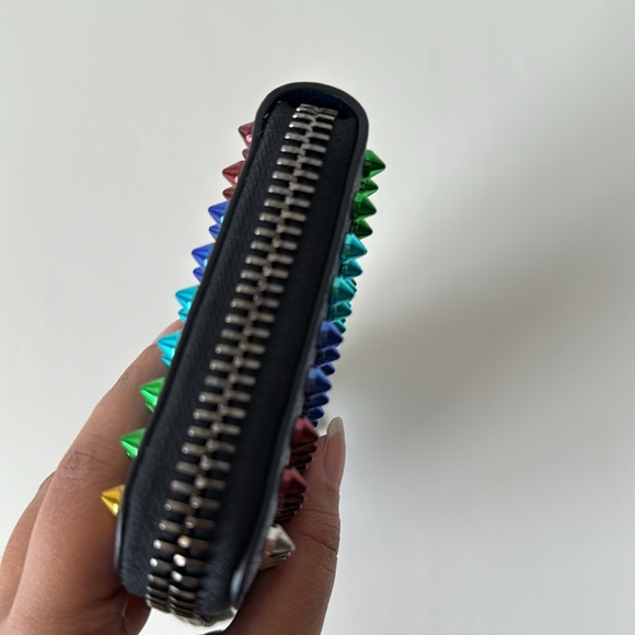 ❌SOLD❌ Christian Louboutin Panettone Wallet Calf Empire/Spikes Mix with Box & DB - Picture 4 of 14